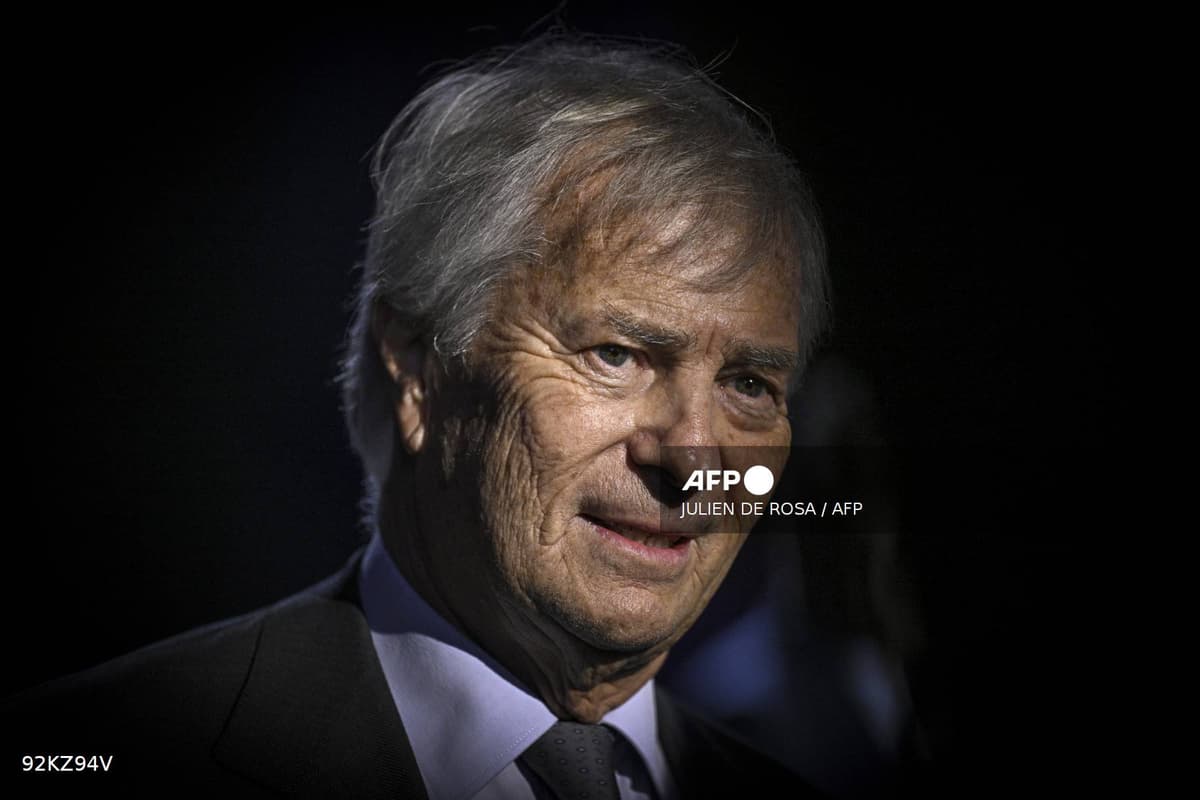 Portrait de Vincent Bolloré, milliardaire propriétaire du groupe Hachette et de Grasset, photographié en janvier 2026