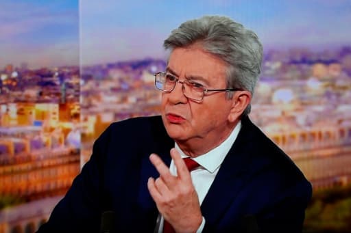 Jean-Luc Mélenchon sur un plateau de télévision lors de l'annonce de sa candidature