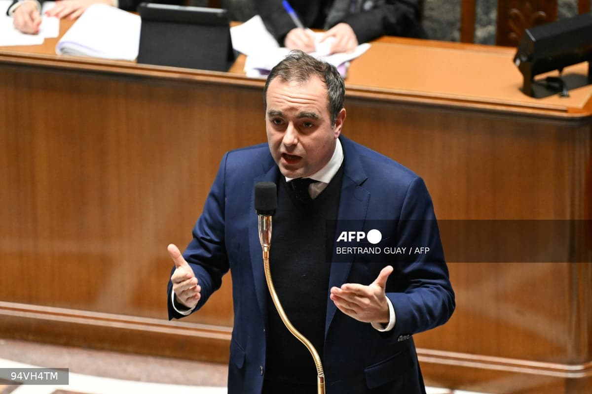 Sébastien Lecornu lors des questions au gouvernement à l'Assemblée nationale