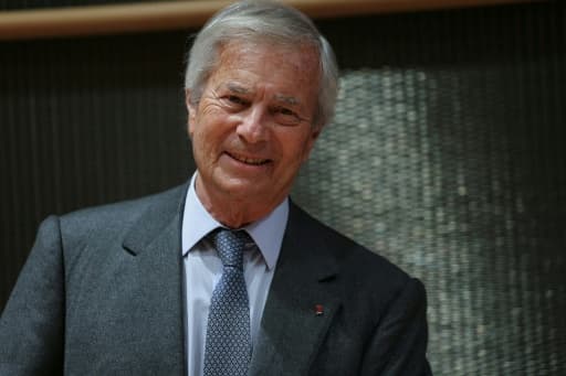 Tribune anti-Bolloré : 2 000 cinéastes signataires, Canal+ menace, le gouvernement appelle au calme