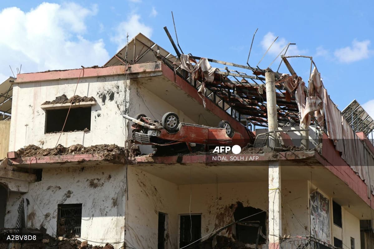 Immeuble détruit par une frappe israélienne au Liban