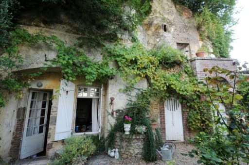 A Troo, les maisons troglodytes ignorent la canicule