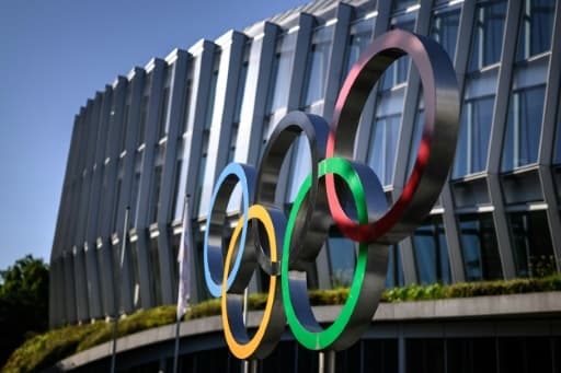 Les anneaux olympiques devant la Maison olympique à Lausanne