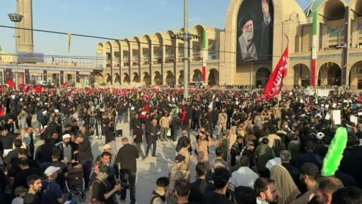 Foule de fidèles rassemblée à Téhéran au début de l'hommage public au guide suprême Ali Khamenei