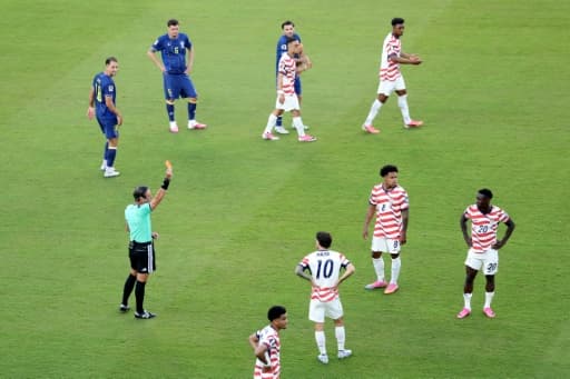 L'attaquant américain Folarin Balogun exclu lors d'un match de la Coupe du monde