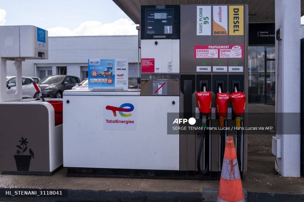 Pompes TotalEnergies hors service lors de la pénurie de carburant en France, avril 2026
