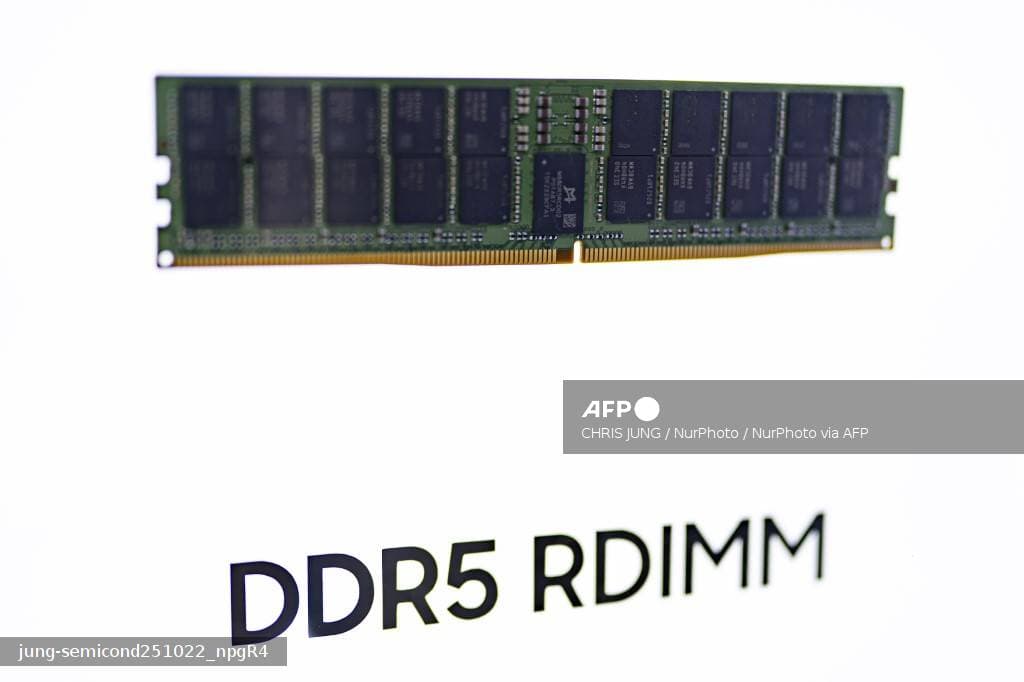 Module de mémoire DDR5 RDIMM exposé au salon Semiconductor Exhibition SEDEX 2025